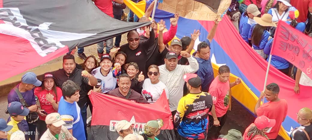 23/01/23 @TupamaroMRT Desde la tierra de guerreras y centauros. Marchamos en defensa de la democracia Bolivariana. Contra el bloqueo criminal. Con nuestro gobernador @eduardopiate2
Rumbo al Apure grande,próspero y productivo.
#LasSancionesSonUnCrimen
#ComunaYProduccion