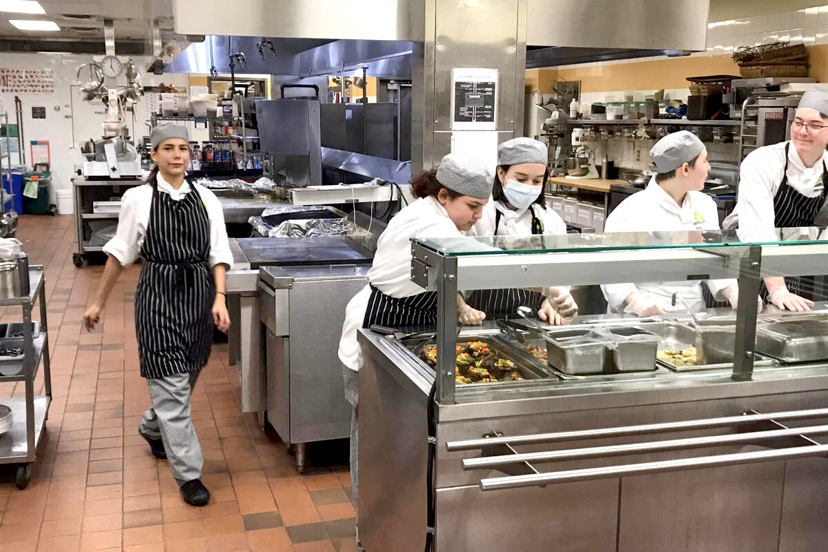 VCC Culinary Arts (@vccculinaryarts) on Twitter photo Did you know that you could enjoy a 3-course takeout meal for $15 at Samuels Bistro - one of our high school satellite programs in Maple Ridge? via <a href="/MapleRidgeNews/">Maple Ridge-Pitt Meadows News</a>
mapleridgenews.com/news/hundreds-⦠Did you know that you could enjoy a 3-course takeout meal for $15 at Samuels Bistro - one of our high school satellite programs in Maple Ridge? via <a href="/MapleRidgeNews/">Maple Ridge-Pitt Meadows News</a>
mapleridgenews.com/news/hundreds-ā¦