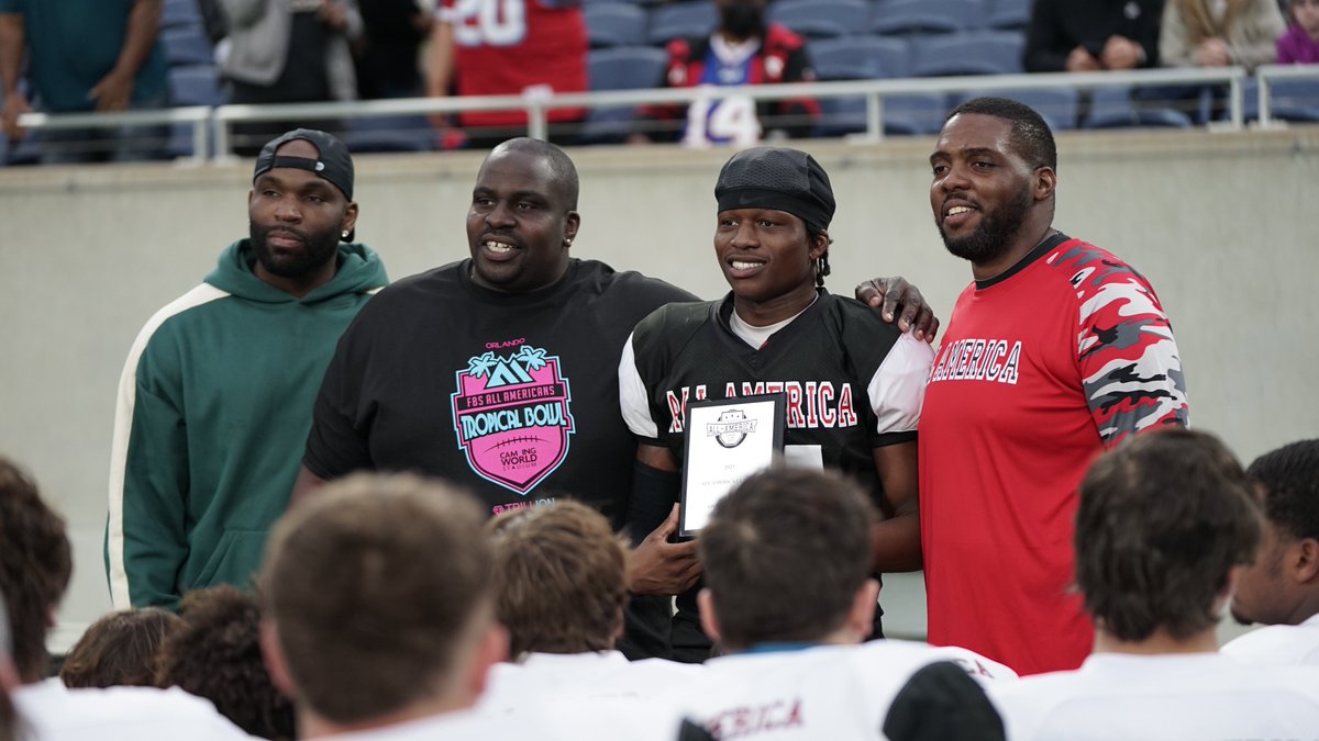 Great weekend in Orlando for a few of our Saints⚜️❤️‍🔥 Took part in the @AllAmericaBowl @BowlWeek Game & put on a show!!! @JadariusPatter1 #31 @OmarArmstead1 #1 @Dennisforde18 #32 Jaivyon Holmes #67. With @JadariusPatter1 walking away as the Overall MVP !!! #AllAmericanBowl 🏈