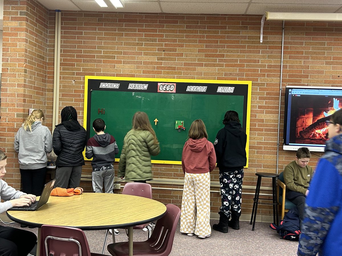 Raider_Library's tweet image. The Lego wall is back in a new &amp;amp; improved location ⁦@schroederms_gf⁩ ! Come check it out 😊