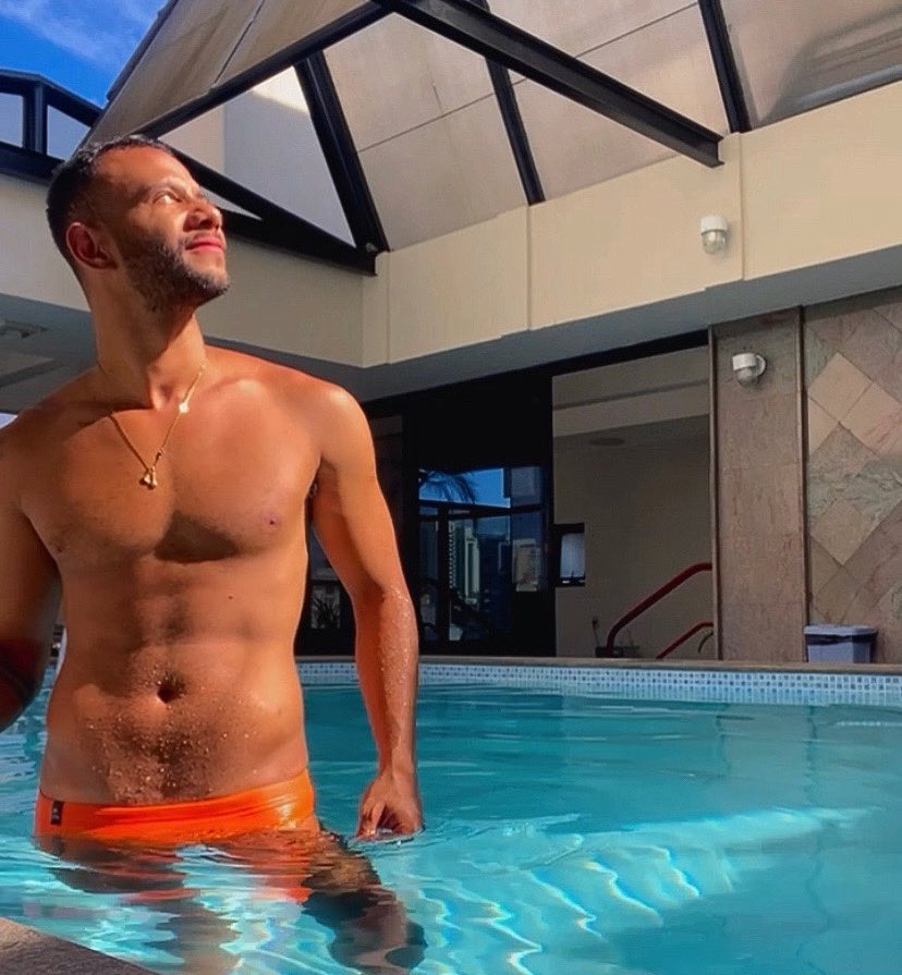 pedrovianagg's tweet photo. 29• 🔥 #sun #boystory #BIGCOCKXXL  https://t.co/UvEEbcwYz0 https://t.co/c55jCa4KRD