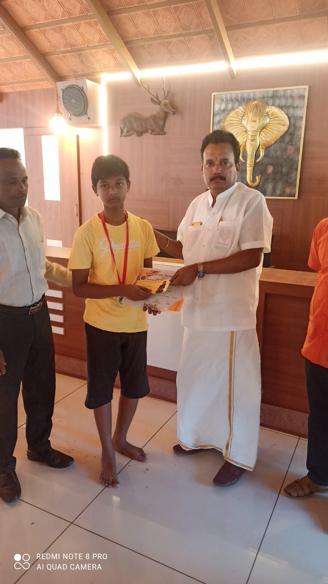 JeganathMishra_'s tweet photo. முதல் இடத்தையும் பெற்று வெற்றி பெற்றனர். எட்டு முதல் 11 வயது பிரிவில் ஆர் ரூபிகா என்ற மாணவி முதலிடத்தைப் பெற்று சாதனை படைத்தனர்.இதே போல் தென்மாவட்ட அளவிலான யோகாசன போட்டியில் கலந்துகொண்டு சாதனை படைத்தனர்.சாதனை படைத்த மாணவ மாணவிகளுக்கும்,பயிற்சி அளித்த யோகா கலை நிபுணர் ராஜேந்திரன், https://t.co/BKHMVRhDP7