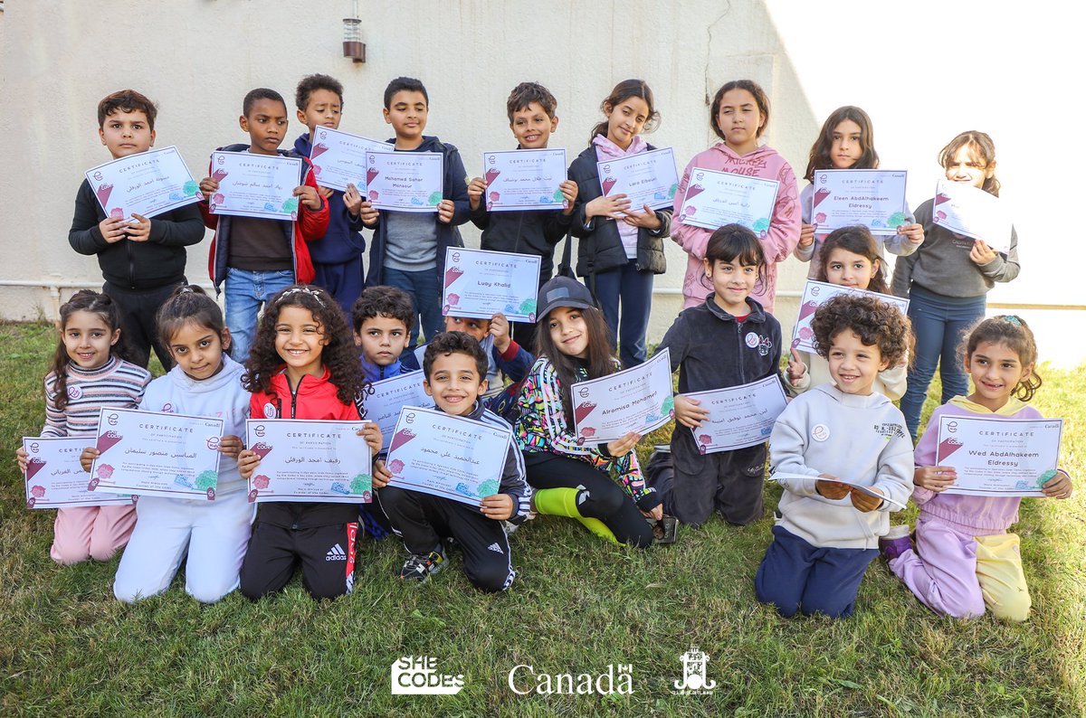 Shecodes2018's tweet image. Kids of #OperationCode Spring Break at the age between 6 - 9 are celebrating their graduation day 🥳
Isn't it amazing how far kids can go with coding ?
They are stars in the making ! 🌟
Congratulation and shine on 😍