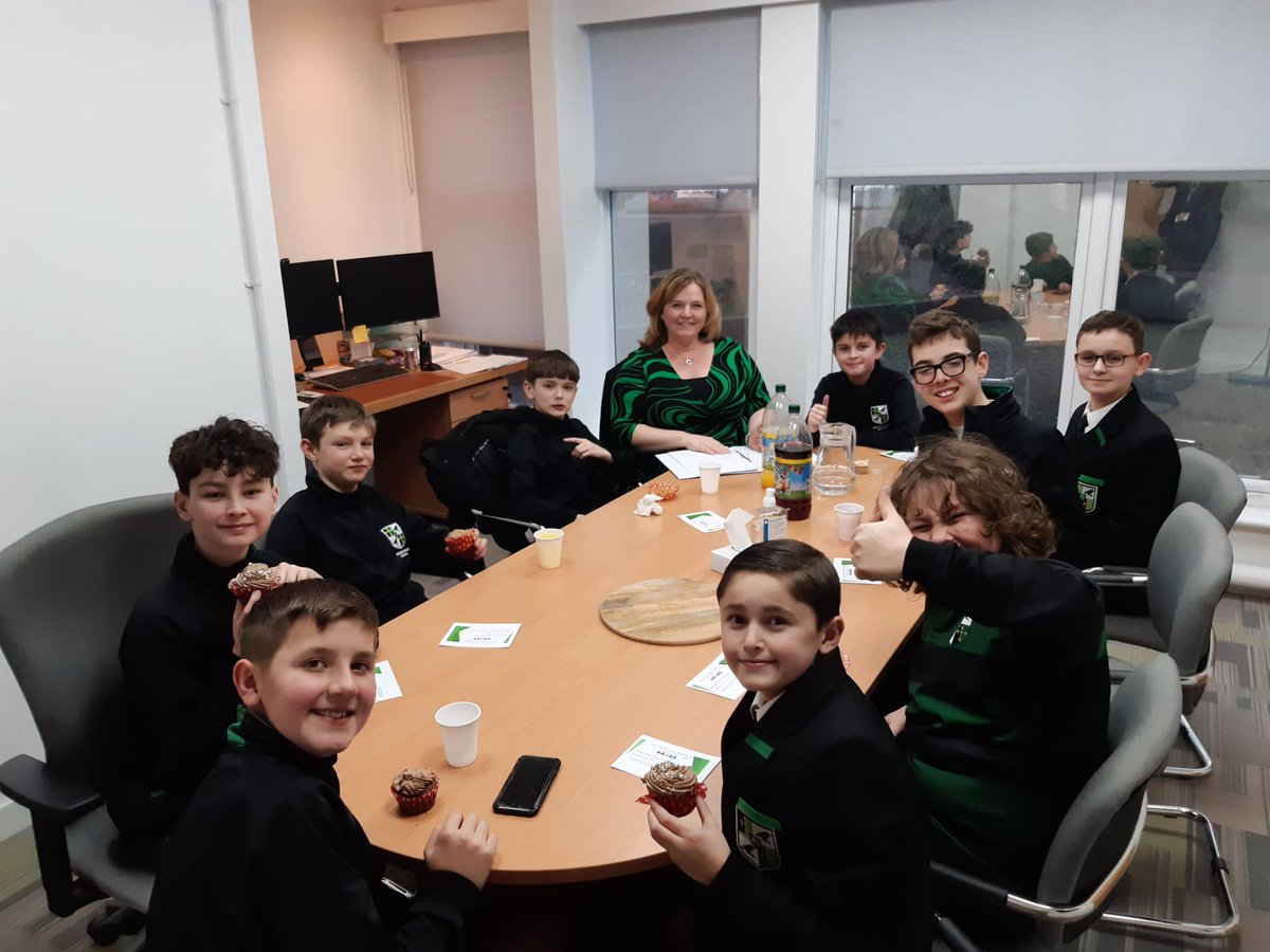rw_school's tweet photo. Some more fantastic Year 7 students enjoying 'Birthday Break' with our Headteacher, Ms Lester, today. Happy Birthday to you all! #RWS7 #Feedback https://t.co/k0jhJVLJid