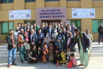 MushtaqueThari's tweet image. Minister for Health Sindh @AzraPechuho inaugurates a seven-day anti-polio drive in #Sindh for which 27000 polio workers &amp;amp; staff with 3000 security personnel have been deployed.
#polioawareness