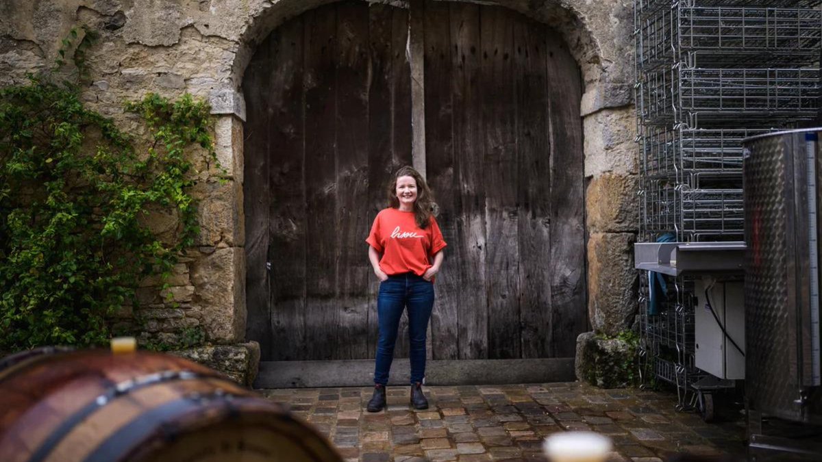 Ashford Castle (@ashfordcastle) on Twitter photo Róisín <a href="/roisincurley/">Róisín Curley</a> is one of our Wild Irish Wine Geese joining us for our Winemakers Weekend in February. A pharmacist from Mayo, she makes small-scale wines in Burgundy.
She spoke to <a href="/AntonSavageShow/">Anton Savage</a> on #Newstalk on Saturday, have a listen here - ow.ly/zE3y50MxZfP Róisín <a href="/roisincurley/">Róisín Curley</a> is one of our Wild Irish Wine Geese joining us for our Winemakers Weekend in February. A pharmacist from Mayo, she makes small-scale wines in Burgundy.
She spoke to <a href="/AntonSavageShow/">Anton Savage</a> on #Newstalk on Saturday, have a listen here - ow.ly/zE3y50MxZfP