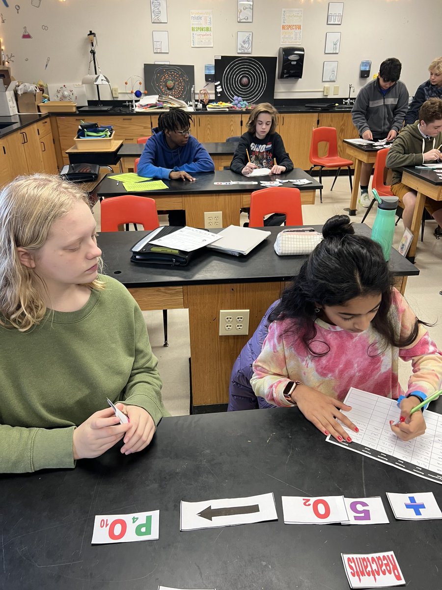 WCDS_Science's tweet photo. #WCDSGrade8 students are learning how to balance chemical equations in the lab by completing table top equations after they did an m&m balancing lab last week! #WCDSScience #WCDSMiddleSchool #WCDSAcademicExcellence #WCDSChemistry https://t.co/lf06TL21qy