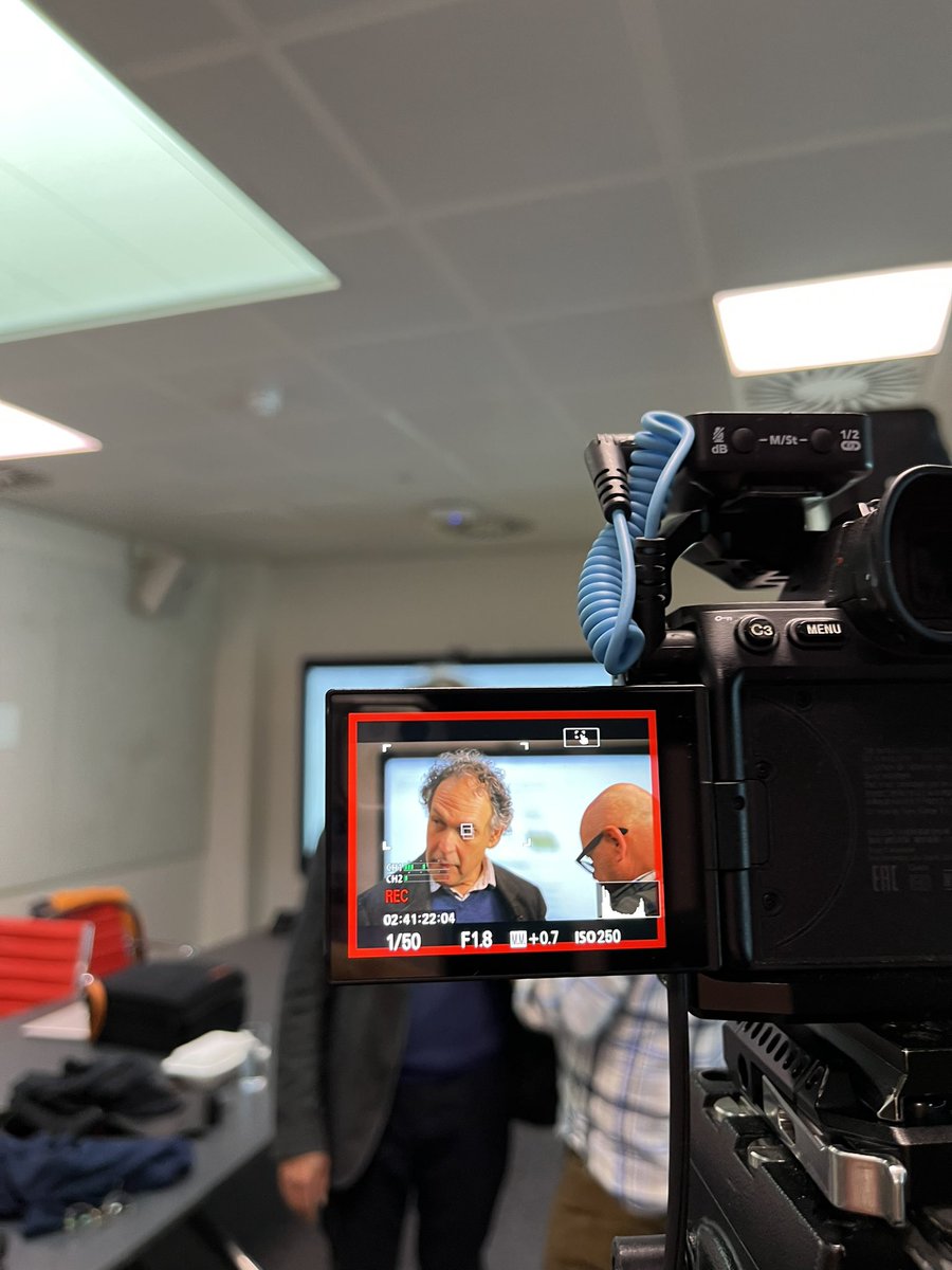 MRC_LMS's tweet photo. Some Behind the Scene Action 🎞️ with some of the incredible of the researchers who made this possible, @BBCPallab and his incredible team, and the lovely Yantia Oparlaova and her #DigitalTwin! https://t.co/jdBch1bYOK
