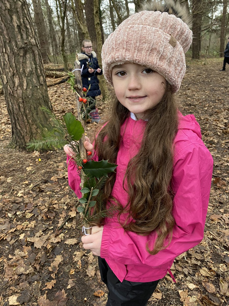 MrsJamiesonCPS's tweet photo. We made journey sticks in the woods today. https://t.co/rJU10hqD4P