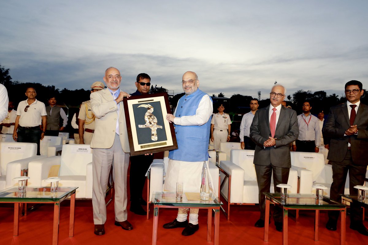 Andaman_Admin's tweet photo. 1/2
नेताजी सुभाष चंद्र बोस की 126वीं जयंती के अवसर पर, माननीय गृह मंत्री @AmitShah जी ने पोर्ट ब्लेयर में गृह मंत्रालय के "आइकॉनिक इवेंट वीक” में भाग लिया। माननीय गृहमंत्री ने स्वतंत्रता आंदोलन में नेता जी के महान योगदान को याद किया और कहा कि नेताजी “ध्रुव तारे” की तरह हैं https://t.co/gwumpDP4hH