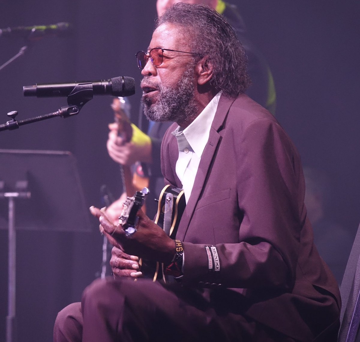 JesseBluesBRI's tweet photo. Hear Mississippi Bluesman R.L. Boyce live at the 2022 Blues Music Awards on Edition 573 of Blues Radio International, with music from Sue Foley, Eddie Taylor, Lightning Slim, &amp; Breezy Rodio with Anson Funderburgh:

https://t.co/TnQcN6iEyw

#bluesguitar
#bluesmusicawards https://t.co/E1yVZraamN
