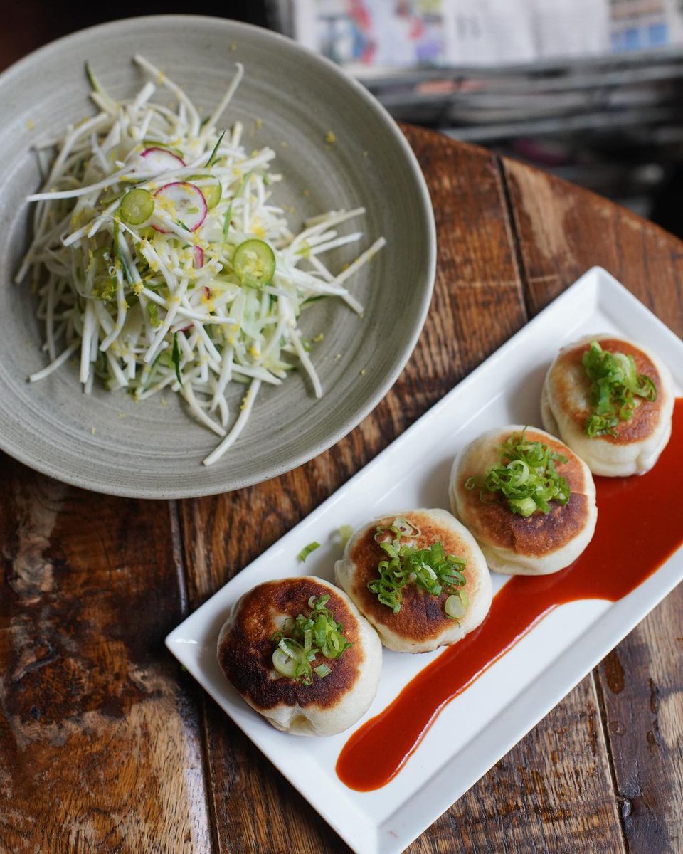 PHLVisitorCntr's tweet photo. Thinking about booking a last minute getaway? Here's your sign!
1️⃣ @visitphilly Overnight Package ends 1/31. https://t.co/FpSiObyxmj
2️⃣ @ccdphila Restaurant Week continues through 1/28. https://t.co/Ux9HeoQldt
#StartHere #VisitPhilly #PackLightPlanBig
📸: https://t.co/wNPXu37leL https://t.co/GT5V4lWJSr