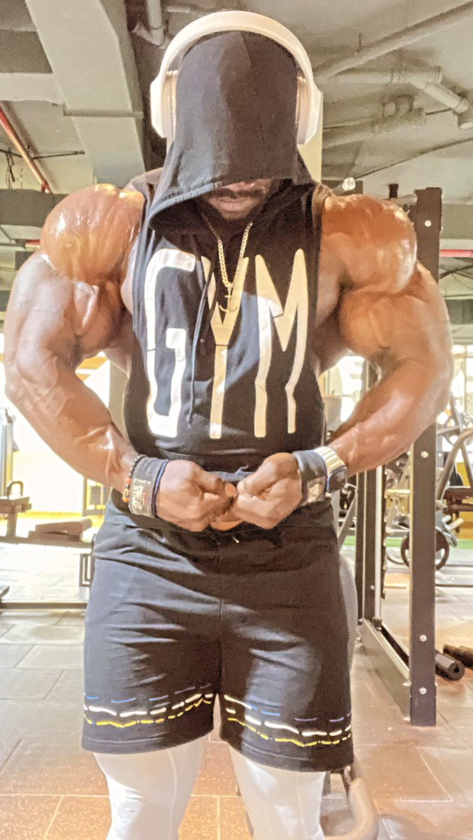 MalikTyrone2's tweet photo. 6 weeks left to d stage.. wish me good luck guys!! #onseason #Competition #proffessionalbodybuilder https://t.co/E1pTfTAJX0