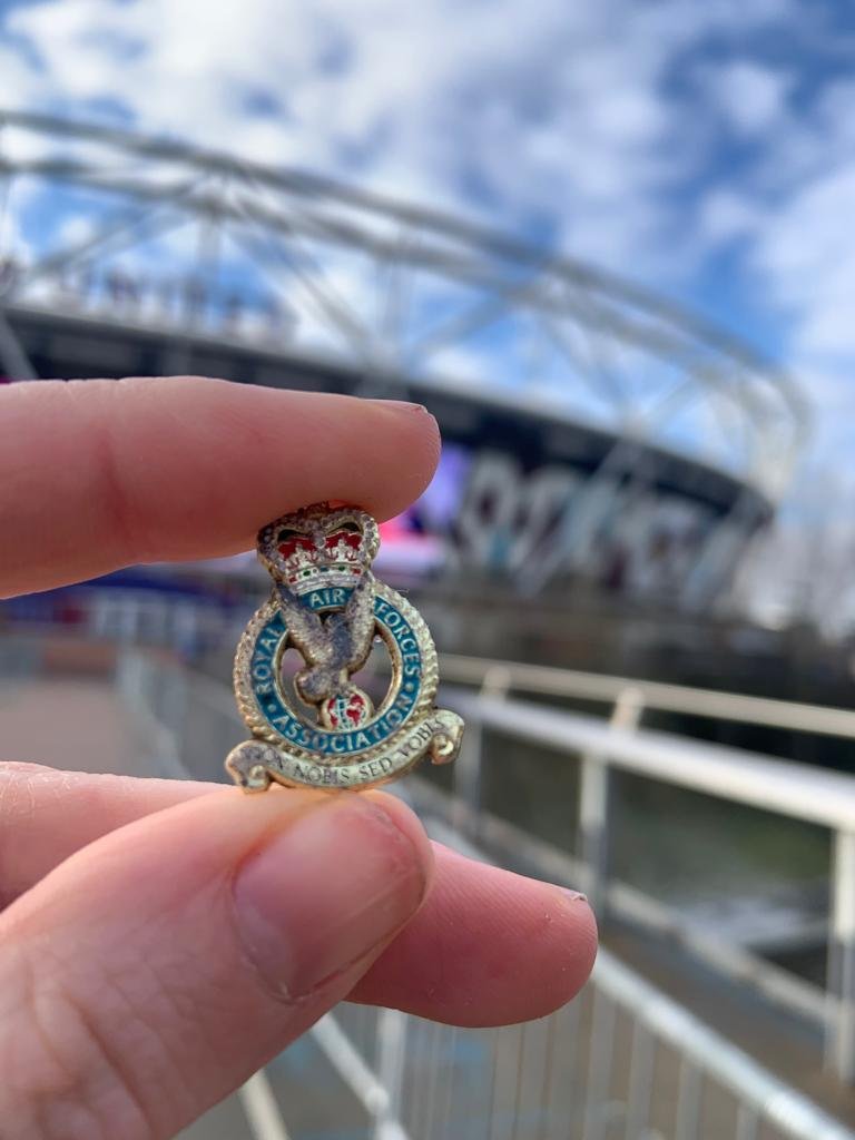 Did anyone lose this badge outside the Olympic Stadium at the weekend? It looks like the sort of thing someone would be sad to lose. #LostandFound