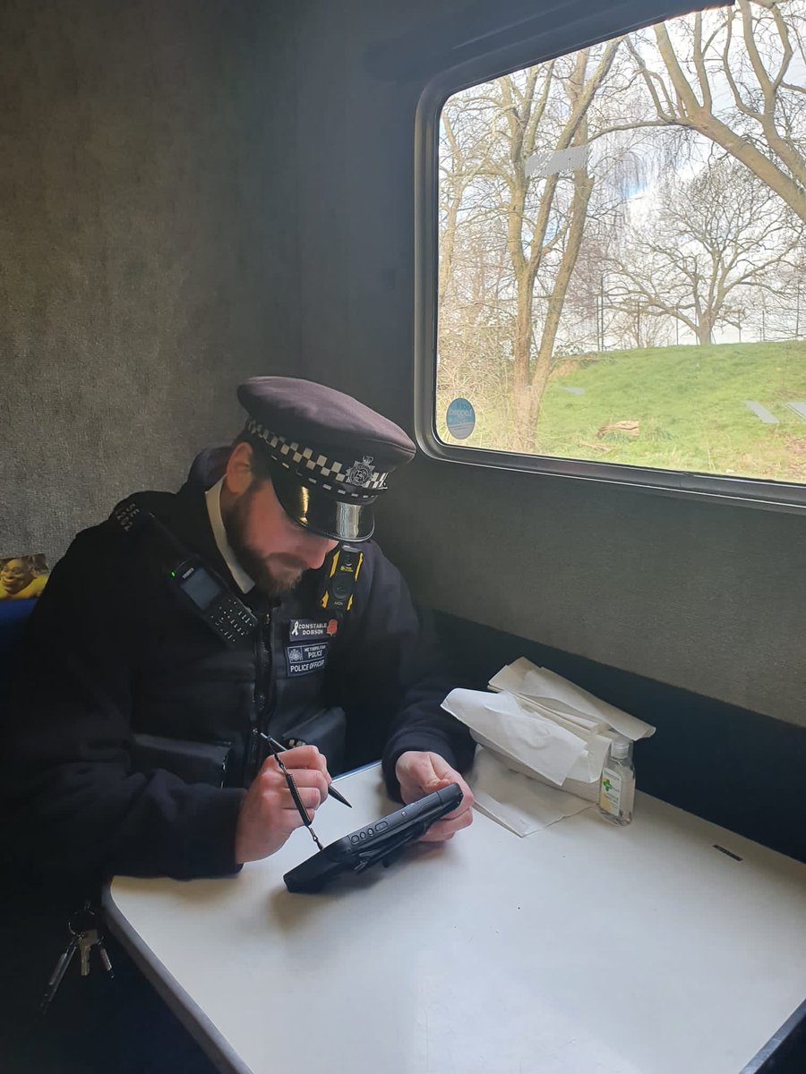 MPSLewisham's tweet photo. #mylocalMet
#Saferneighbourhoodweek
Engagement continues with @MPSLadywell 👋
Pop down to #EasternRoad team are available for chat until 3pm 👍 https://t.co/nsSb4mdKOf
