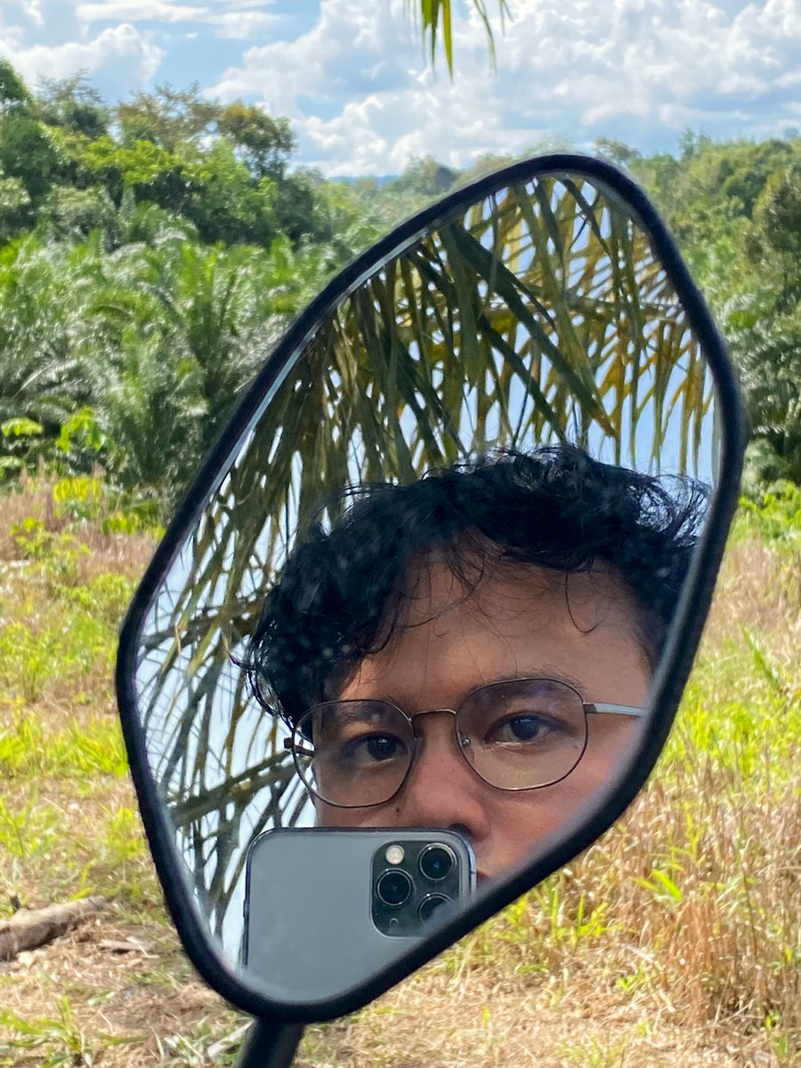 publictrassh's tweet photo. mirror selfie disponsori oleh beat mber 💨💨💨 https://t.co/6RJFyij85D