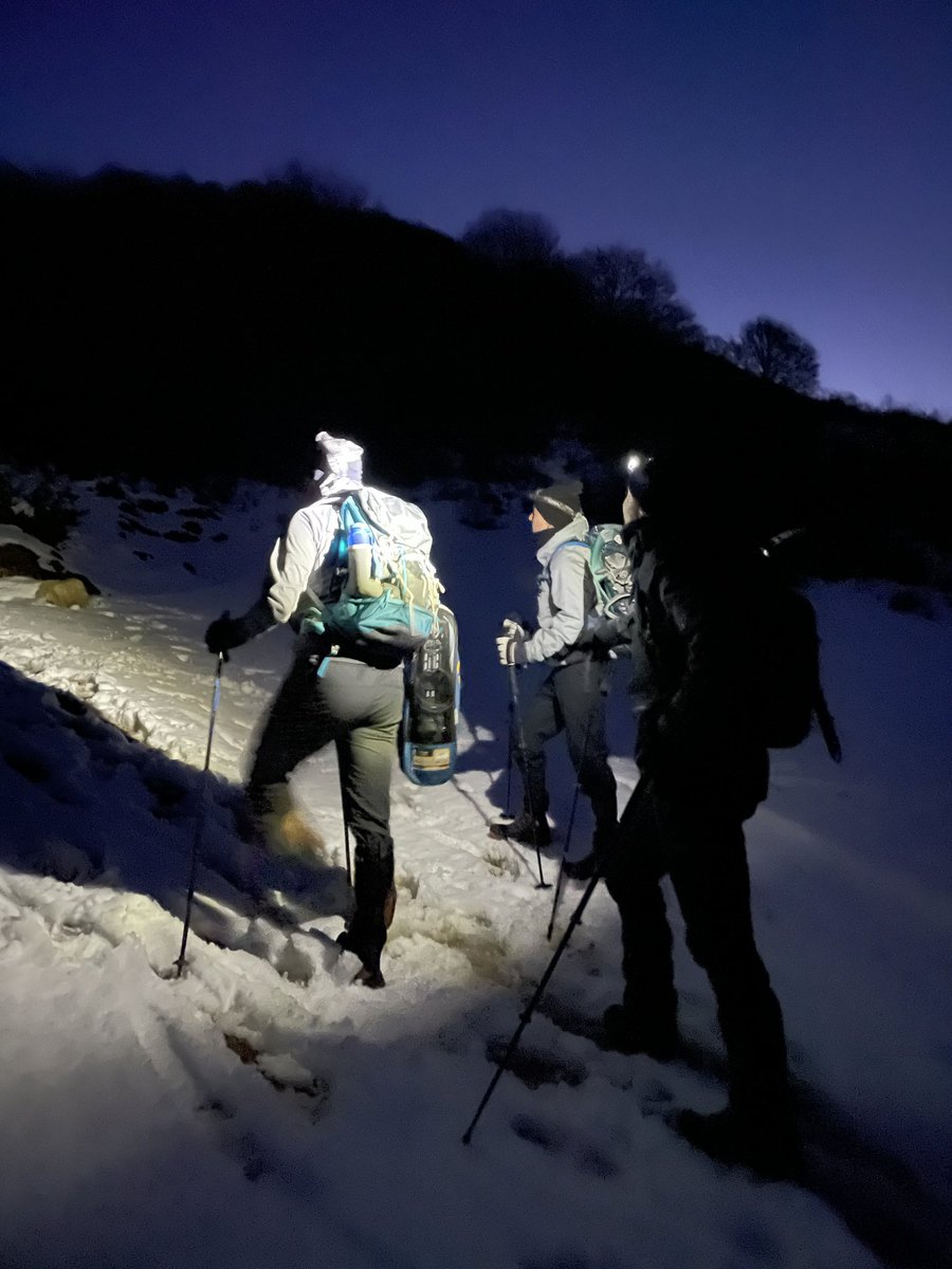 sanchadaniel's tweet photo. Mismo sitio 7 días después, ya vestido de blanco🌨️🌨️ https://t.co/V0sycM3ca5