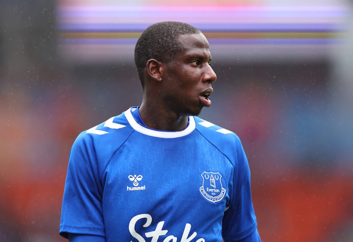 EvertonNewsFeed's tweet photo. 🚨Abdoulaye Doucoure has been told to train on his own. He and other Everton players were involved in a dressing room clash with Frank Lampard following the loss to Southampton

(Source - @_pauljoyce ) https://t.co/dKYwb7VnDw