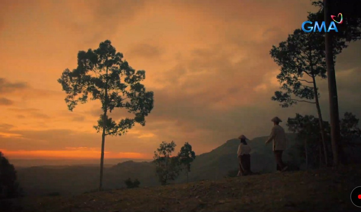 im_arjorie's tweet photo. They say that no matter how beautiful the sunset is, it still signifies the end. But who would have thought that endings could be this beautiful too?😭

So emotional, Fidel bida bida kase.🤧

FILAY HanggangSaMuli
#MCIPaglisan
#MariaClaraAtIbarra https://t.co/8VORt1fqbb