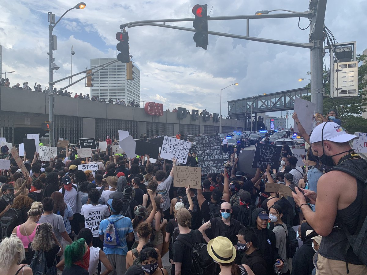 julia_doughty's tweet photo. The idea for “Cop City” was a corporate response to uprisings in 2020 after police killed George Floyd, Breonna Taylor, and here in Atlanta, Rashad Brooks.
Some want to defund and/or abolish the police.
City Council said: #CopCity!
#StopCopCity #SaveParks #StopKillingUs https://t.co/UukRmQcZKy