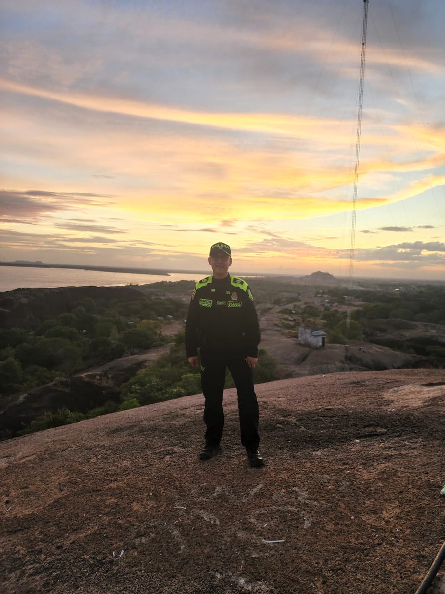 oleskyenio florez, Phd tweet media