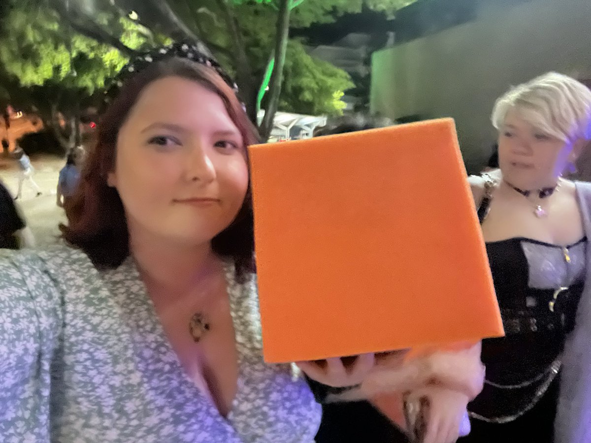 georgiebs's tweet photo. I got a cube @danielhowell #werealldoomed #Brisbane https://t.co/qkWLmb8tcM