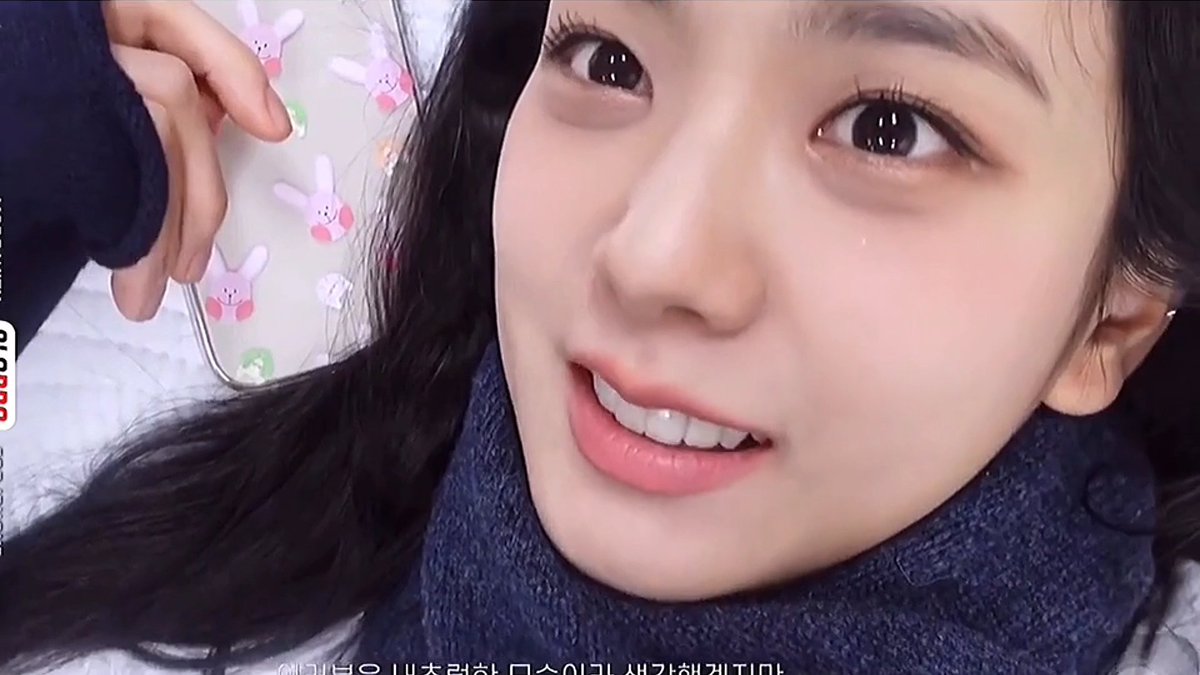jisoo pics tweet media