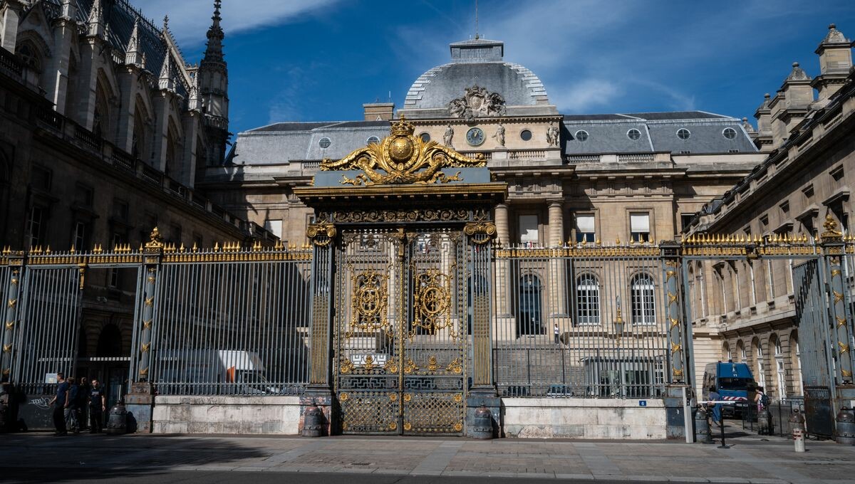 franceinter's tweet image. "Ça en dit long sur le manque d'effectifs de la justice" : un procès terroriste suspendu faute de magistrats.

➡️ l.franceinter.fr/14z