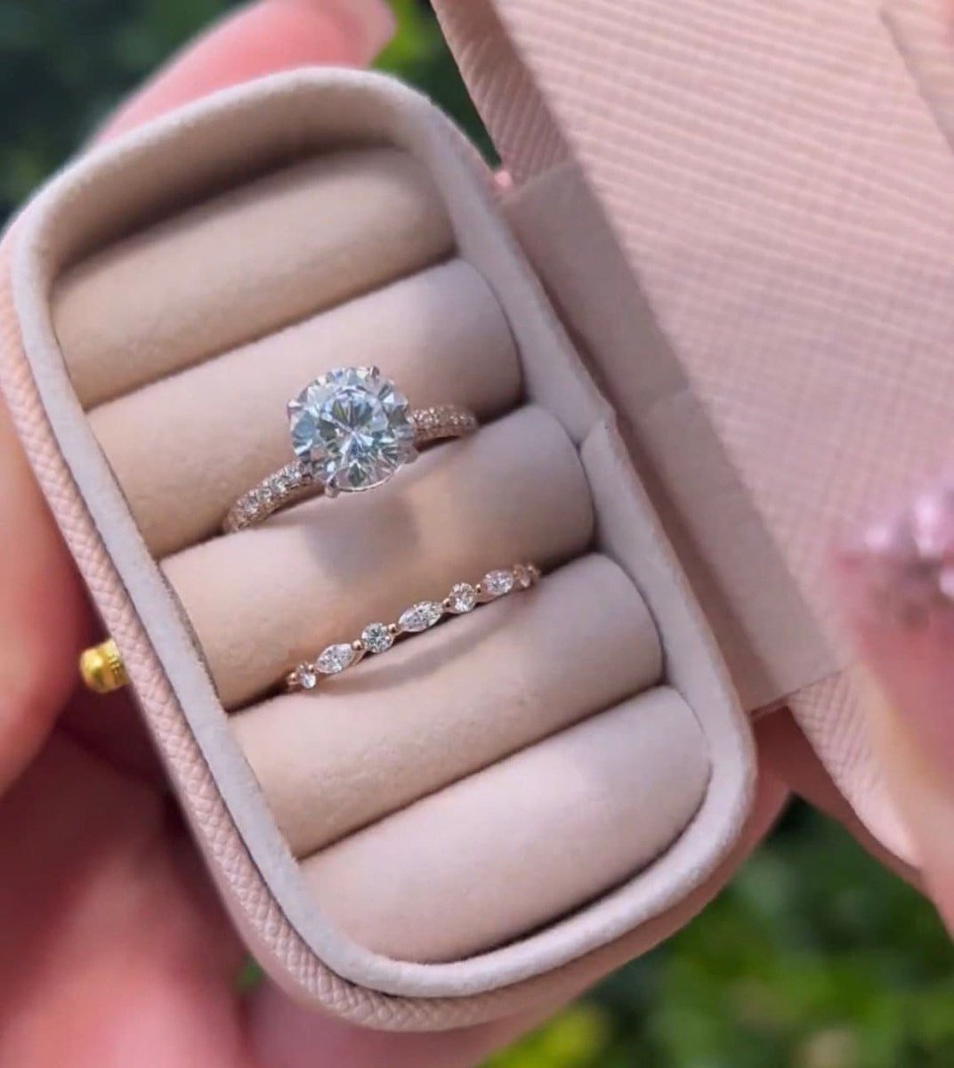 thecandorjewel's tweet image. 2.5 CT Round Cut Moissanite Engagement Ring  etsy.me/3WvaBTV #bridalset #roundcutring #matchingband #moissanitering #roundweddingring #diamondengagement #promiserings #weddingset #daintyring #foreverring #uniquering