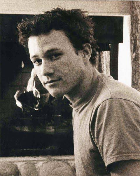 CinemaForensic's tweet photo. Remembering Heath Ledger who died 15 years ago on 22nd January 2008 💐💔

#HeathLedger #RememberingHeath https://t.co/aBuxpiwZBi