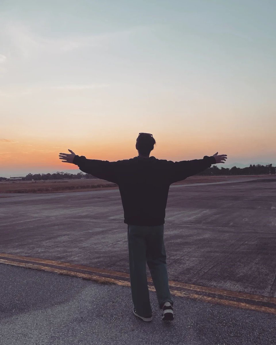 brightpics_'s tweet photo. #bbrightvc love of my life♡ https://t.co/EtMuJjeOiy