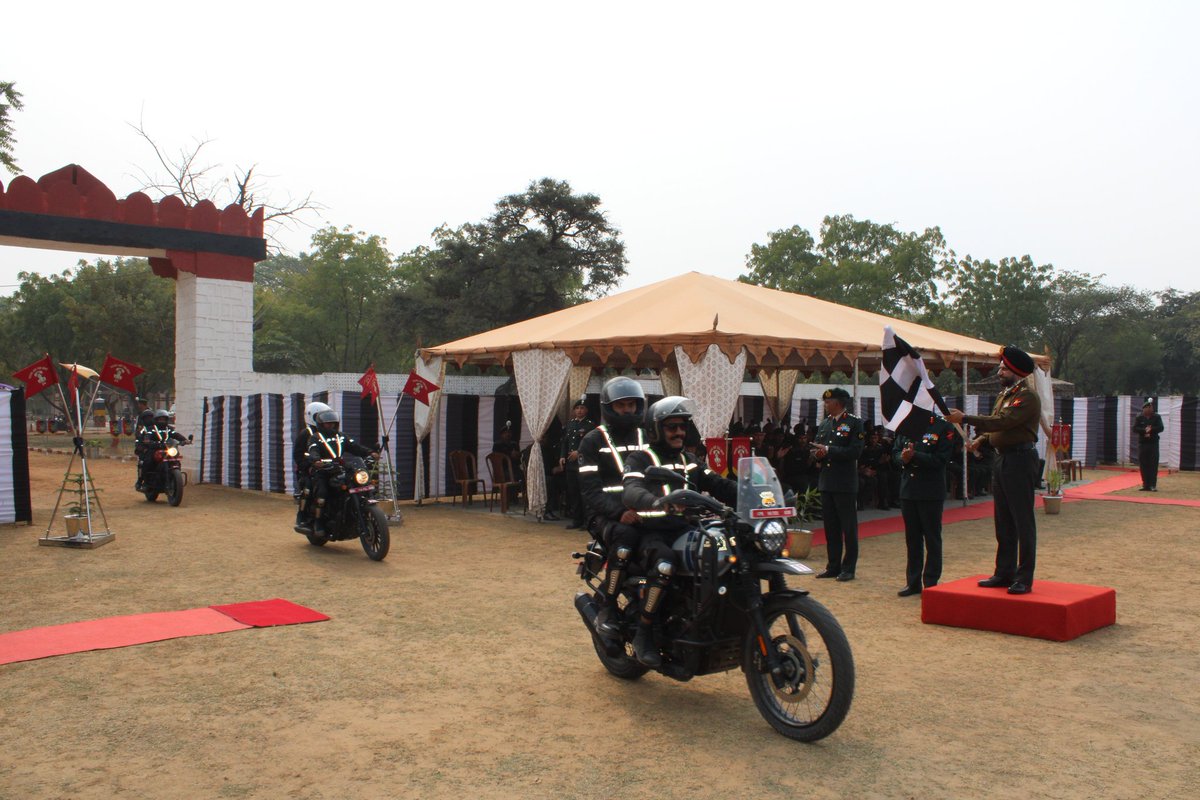 NCC_Dte_Gujarat's tweet photo. #AtmaNirbharBharat ka #saltseSoftware ka Safar"Dandi se Dilli" 
#NCCJawaMotorcyclerally was flagged in at Jaipur by Lt Gen AS Bhinder,AVSM,VSM, ADC, GOC-in-C, SW Comd. Cadets Josh level HIGH
@SWComd_IA
@HQ_DG_NCC
@GovernorofGuj
@CMOGuj
@jawamotorcycles
@yezdiforever
@PRODefRjsthn https://t.co/n4OTz04439