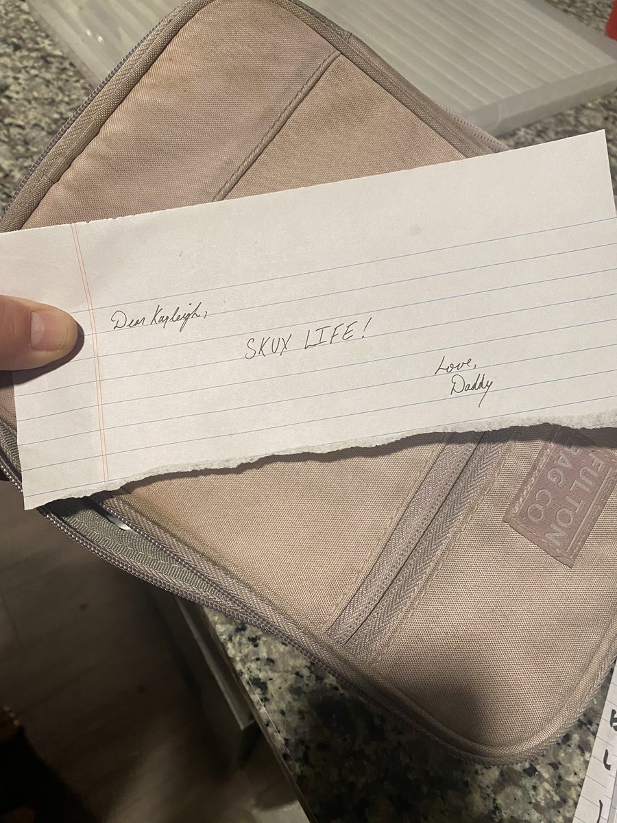QuinnPJ's tweet photo. @TaikaWaititi @JulianDennison @TwoPaddocks ,  the lunch notes my daughter gets.  #huntforthewilderpeople https://t.co/zQ2kuOupNg