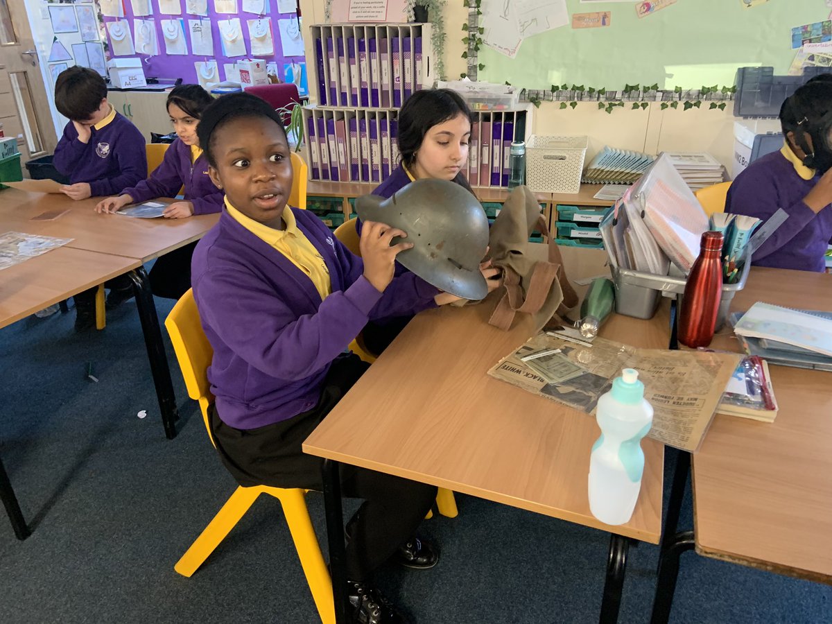 A fascinating afternoon for Y6 on Friday, being thrown back in time to WW2, investigating artifacts lent to us from #WatfordMuseum. #primarysources @ClareDa02279404 @HistoryLHS_ @HeadLHS @LHS_Watford @MissDunworthLHS @MsWilsonLHS