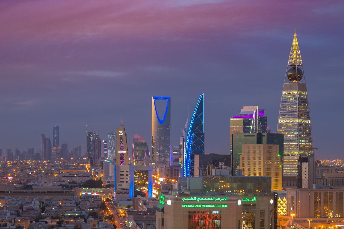 parametricarch's tweet photo. Saudi Arabia Plans To Build A 2km Skyscraper In Riyadh – Double The Height Of Burj Khalifa.

https://t.co/dqIAzZE1p9 https://t.co/Rl8b0d1PoN