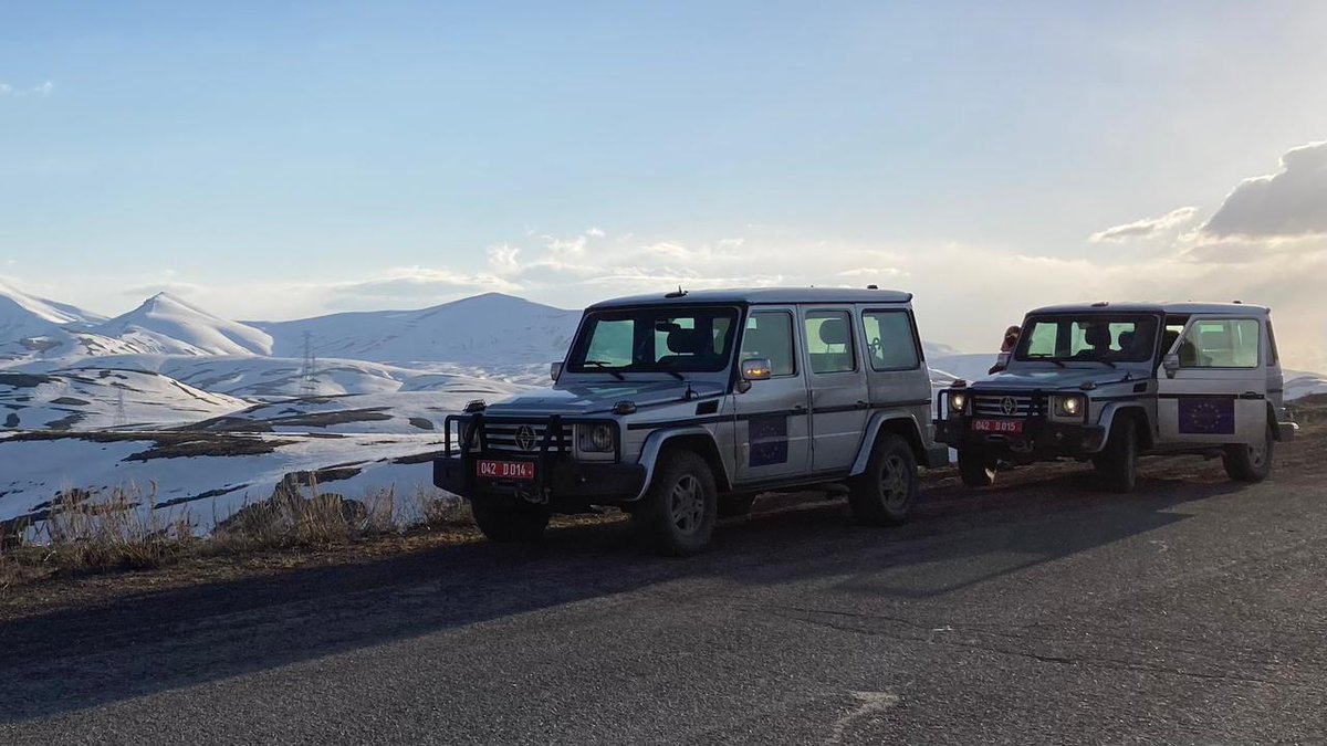 AraratMirzoyan's tweet photo. We very much welcome the #EU's🇪🇺 decision to send a fully-fledged civilian mission to #Armenia🇦🇲. We will readily cooperate with the mission and support its activities. 
This mission will contribute to the peace, stability and security of the region. https://t.co/SEyf2WHL4Q