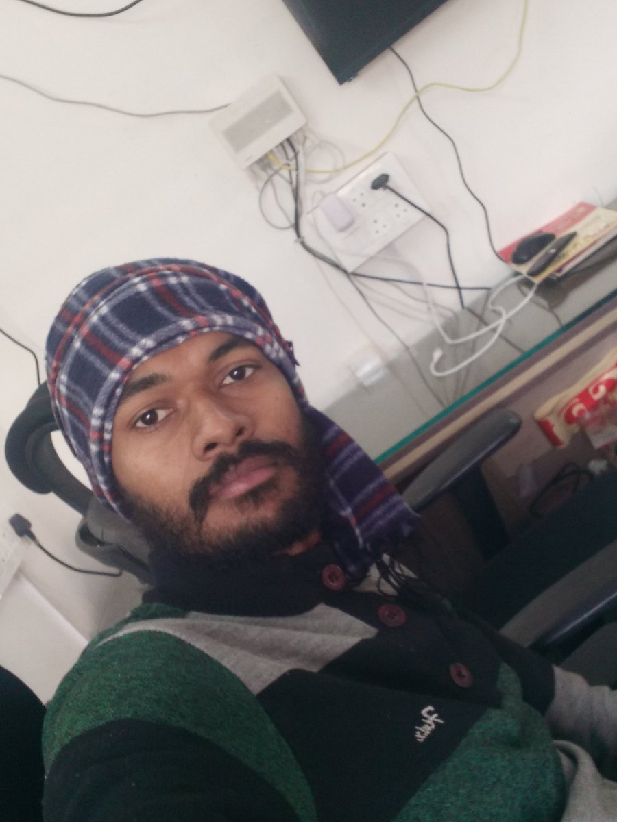 VIJENDR67090361's tweet photo. किस्मत लिखने वाले को भगवान कहते हैं,
और बदलने वाले को भोलेनाथ कहते हैं। https://t.co/UcdClNZ0EV