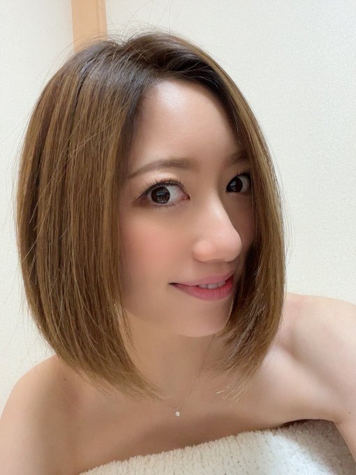 &hellip;という訳で 髪の毛切りました💇&zwj;♀️💓 https://t.co/zZsCbzMuCC