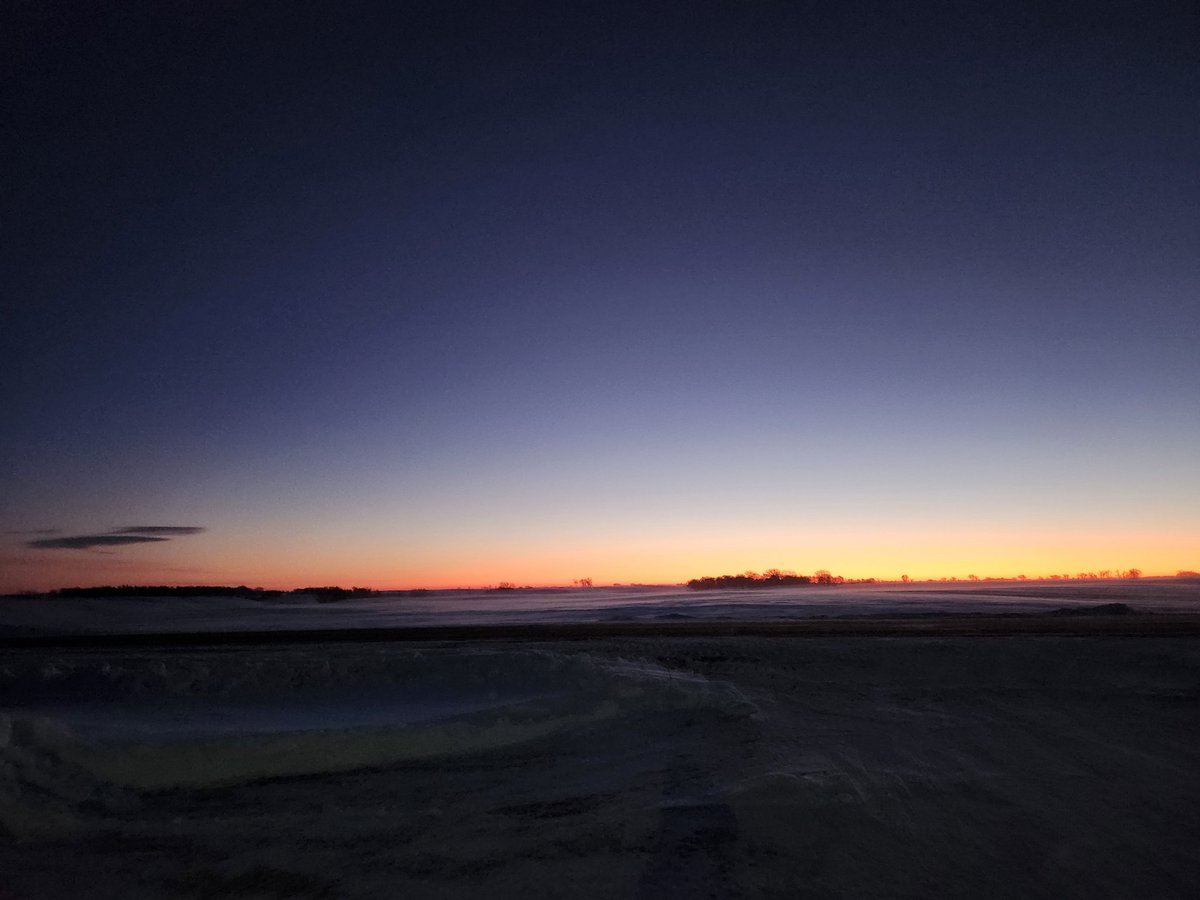 Beautiful crisp morning. 
#MondayMotivation #Haveagreatweek