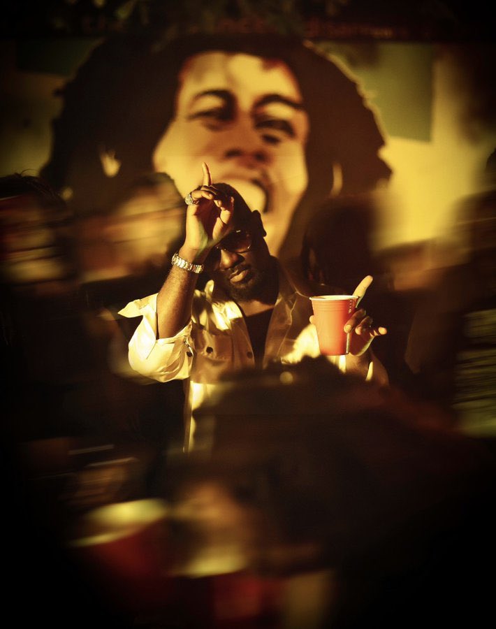 Paa Kwesi on Twitter: "Bob Marley & The Wailers ft Sarkodie - Stir it Up . Click here https://t.co/oi62m2mV9Q https://t.co/UOJwEThmQ8" / Twitter
