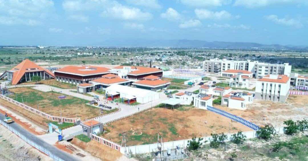 APInfraUpdates's tweet photo. India's first culinary institute(ICI) , Tirupati 👍

#Tirupati 
#AndhraPradesh
#AndhraUpdates
#Tirupathi 
#Tirumala 
#Cullinary 
#Cullinaryinstitute https://t.co/K8fNgN6DJb