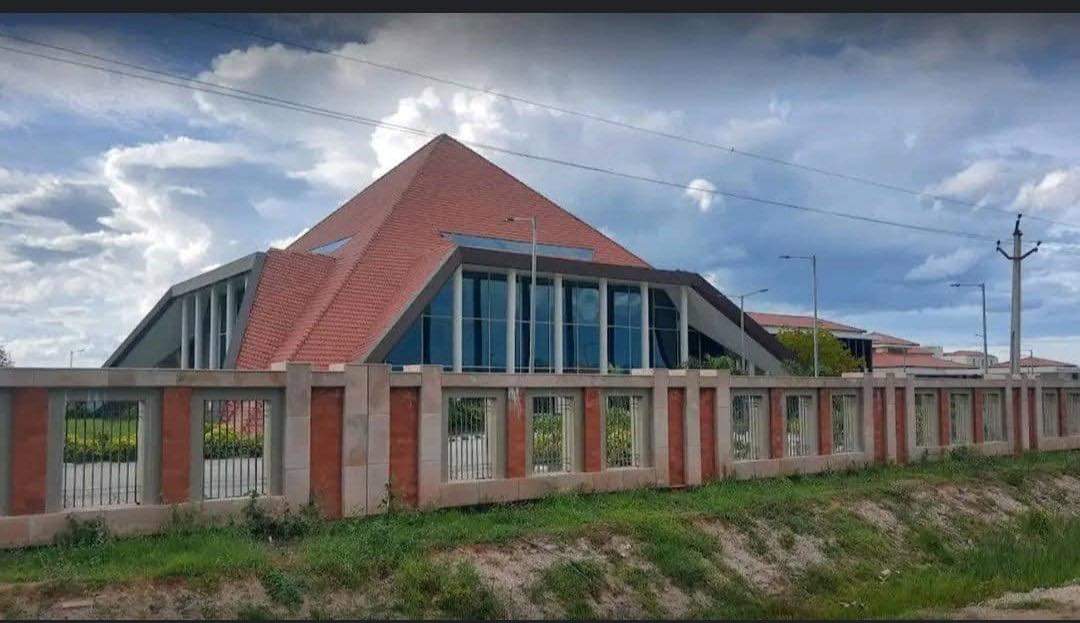APInfraUpdates's tweet photo. India's first culinary institute(ICI) , Tirupati 👍

#Tirupati 
#AndhraPradesh
#AndhraUpdates
#Tirupathi 
#Tirumala 
#Cullinary 
#Cullinaryinstitute https://t.co/K8fNgN6DJb