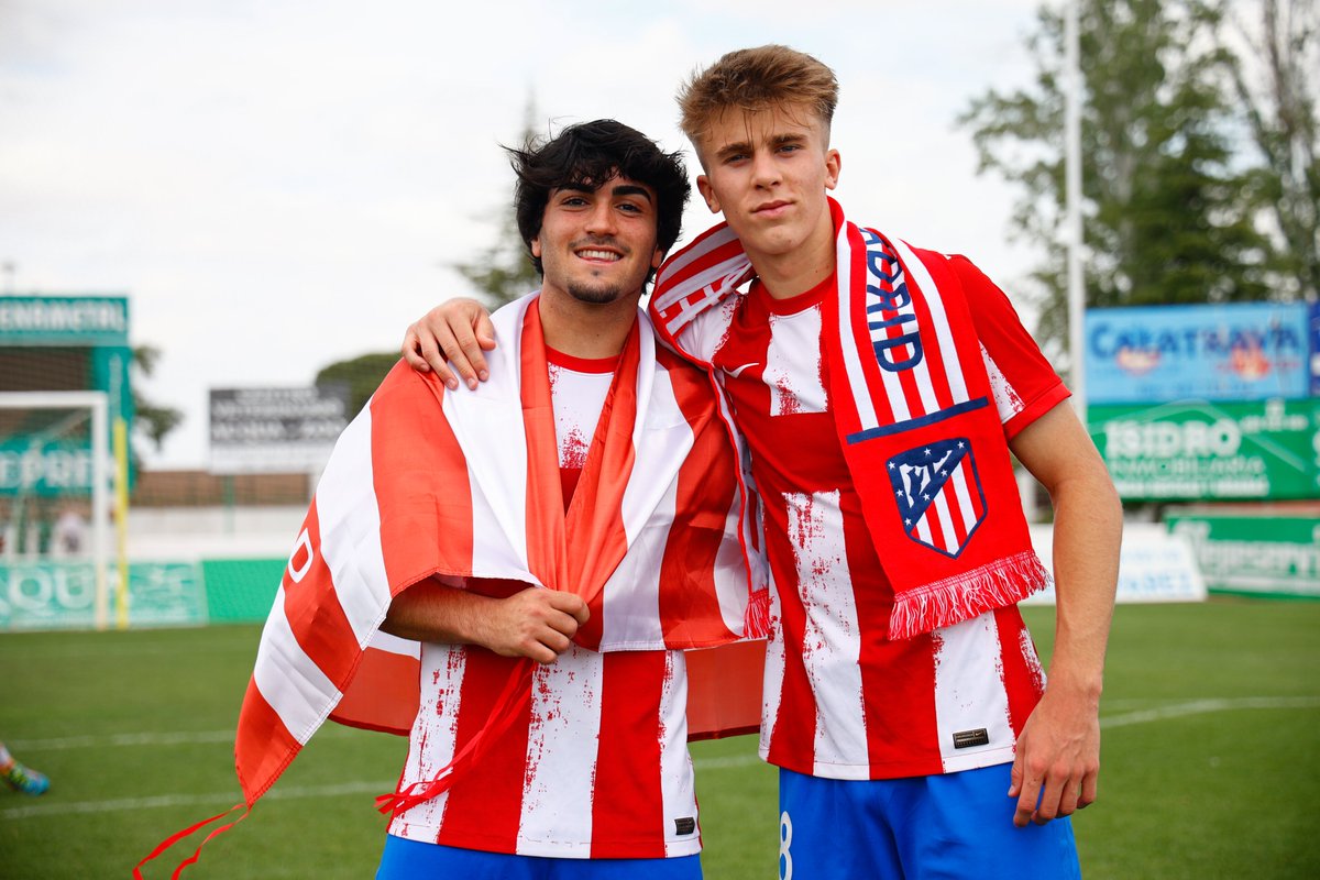 AtletiAcademia's tweet photo. Orgullosos de verte crecer hasta lograr tu sueño 🥰

¡Eres todo un ejemplo para todos los jugadores que se forman día a día en nuestra Academia! ❤️🤍

❤️🤍 #Barrios2028 https://t.co/3JnMbzdNGr