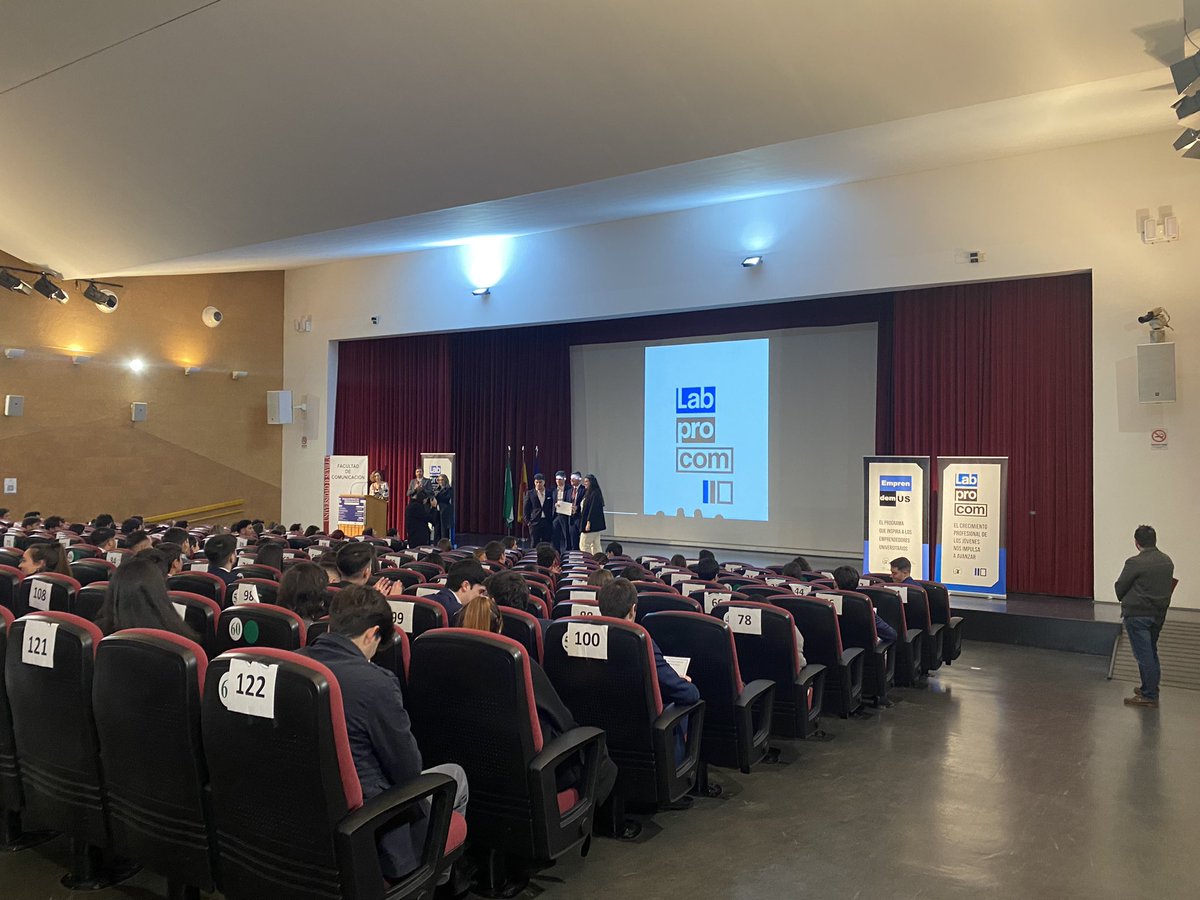 LabProCom's tweet photo. Thought the Lens y @cdelgaming_ reciben los galardones a la mejor aplicabilidad tecnológica de #proyeccom23 https://t.co/GaroHv5cyM