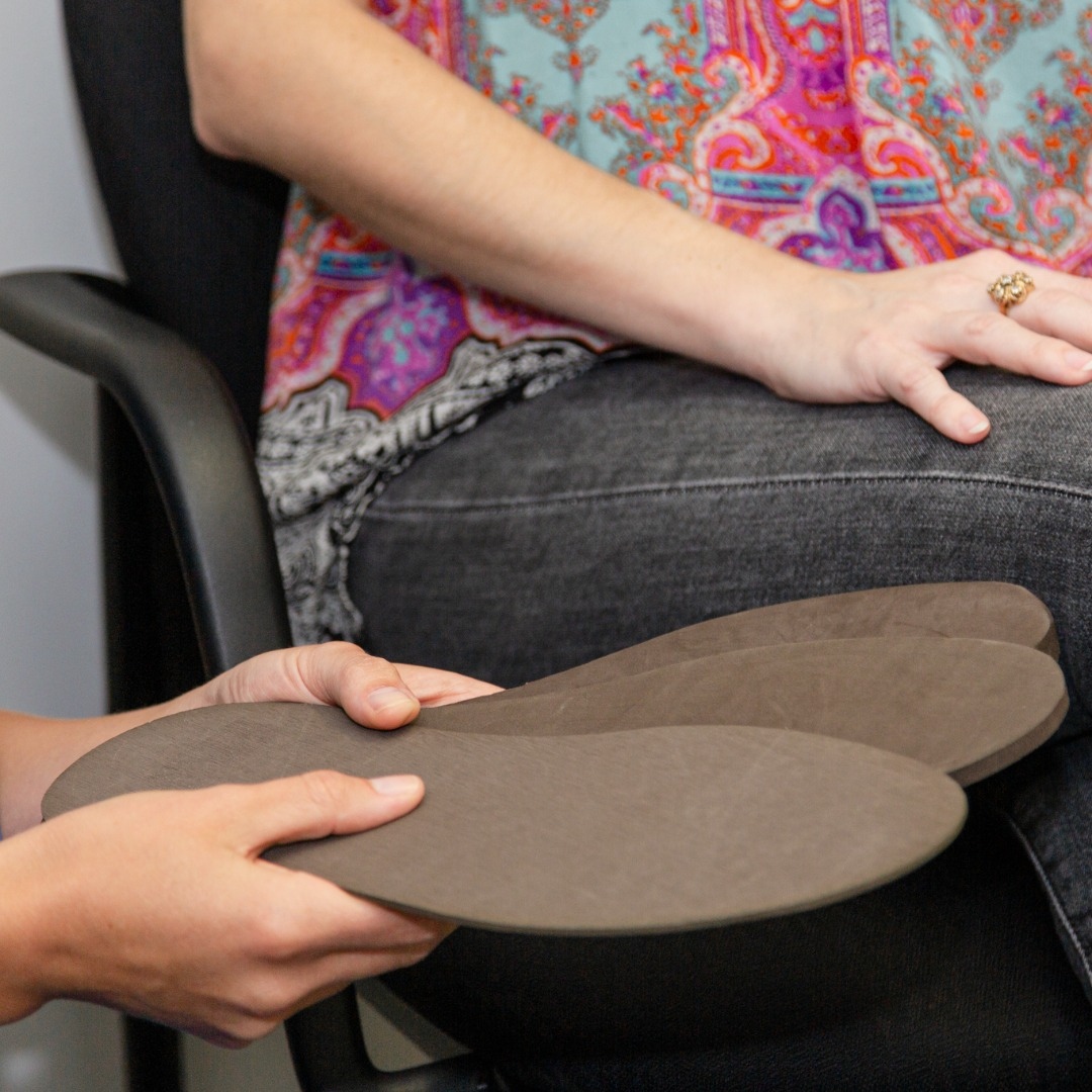 Issues in the feet lead to problems in the body, which is why we offer custom orthotics from @FootLevelers! 👣

Call us at (252) 430-8000 to schedule an appointment on the #FootLevelers Kiosk to pinpoint your specific problem areas.

#HendersonWellnessCenter #FootPain