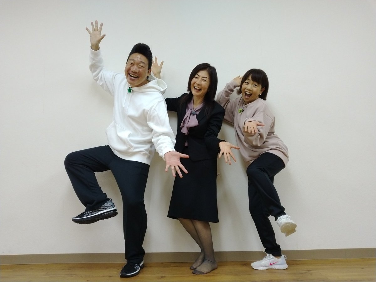 springy_steps's tweet image. 静岡第一テレビの情報番組「まるごと」内コーナー「みやぞんch」にて、静岡ダンススクールリアン（私が経営）が紹介されることになりました！

放映は
・2023年1月26日(木)　夕方4:50～
・静岡第一テレビ
です。

見どころ shizuokalian.biz/sizuoka/index-…

観られる地域の方、ぜひご覧くださいね！！