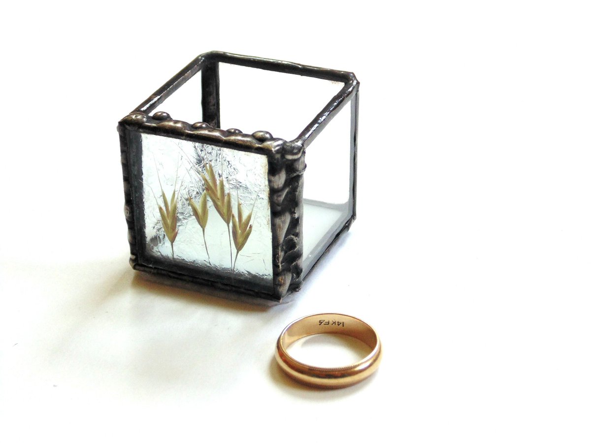 stndglass's tweet image. Pressed flower box,  stained glass trinket box, wedding ring bearer jewelry box, engagement presentation tuppu.net/8749ef2e #Etsy #DesignsStainedGlass #RingStorage