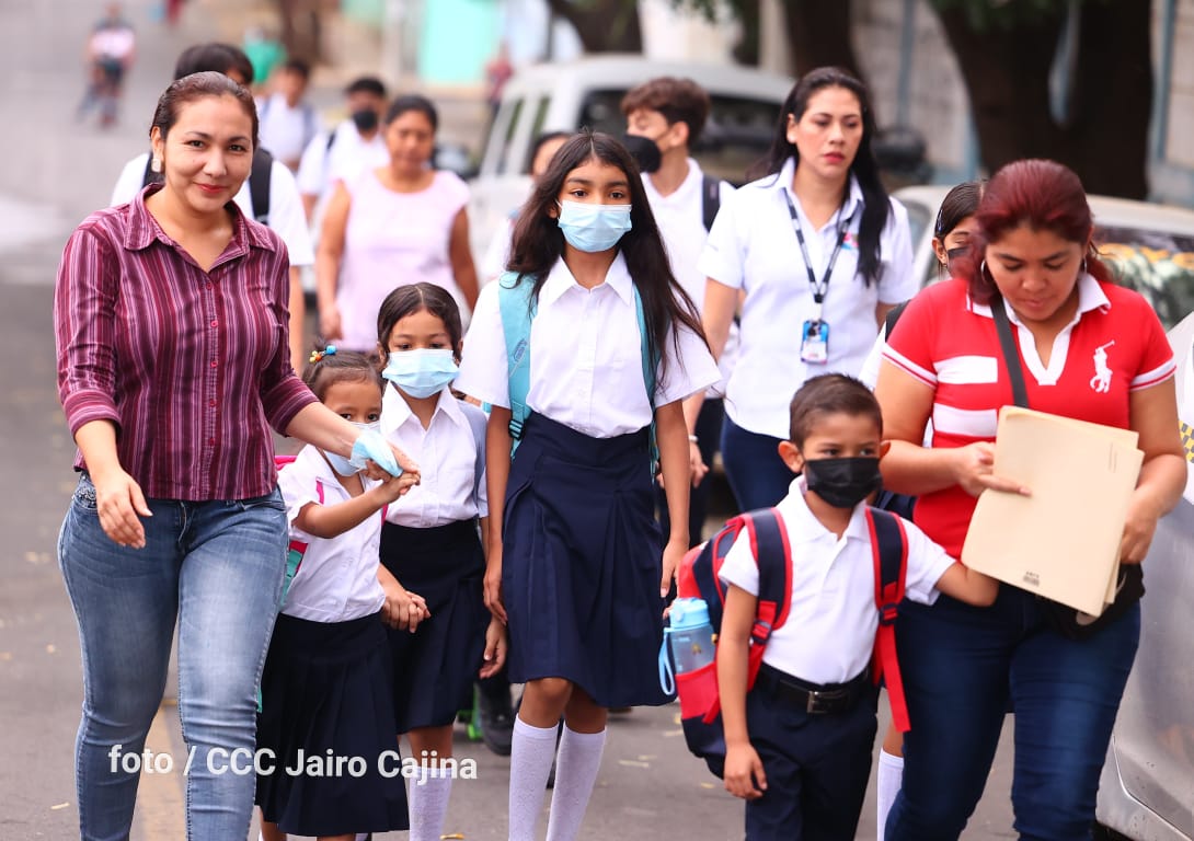 Rostros felices, al fin a las aulas!
#AClasesVidayEsperanza