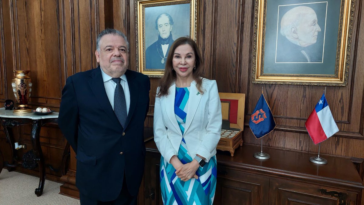 userena's tweet photo. ⭕️[AHORA] #ULS realiza el taller de planificación estratégica universitaria, organizado por Rectoría en conjunto con #DIDEC, con la participación especial como invitado del Dr. Daniel López, Director del Instituto Interuniversitario de Investigación Educativa (IESED-CHILE). https://t.co/2VA8D2K5VL