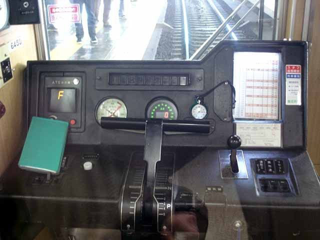 阪急でワンハンドルマスコンが標準化されたのも阪急京都線で当時、十三